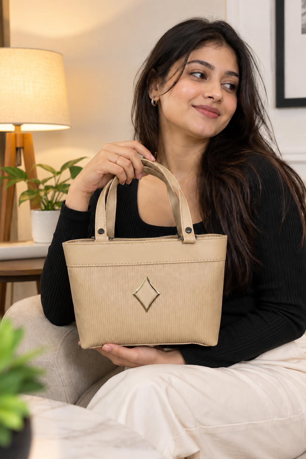 AESTHETIC Women’s Shoulder Handbag | Elegant PU Leather Tote with Chain Strap | Stylish Daily Use Purse for Office, College & Casual Outings-T-01